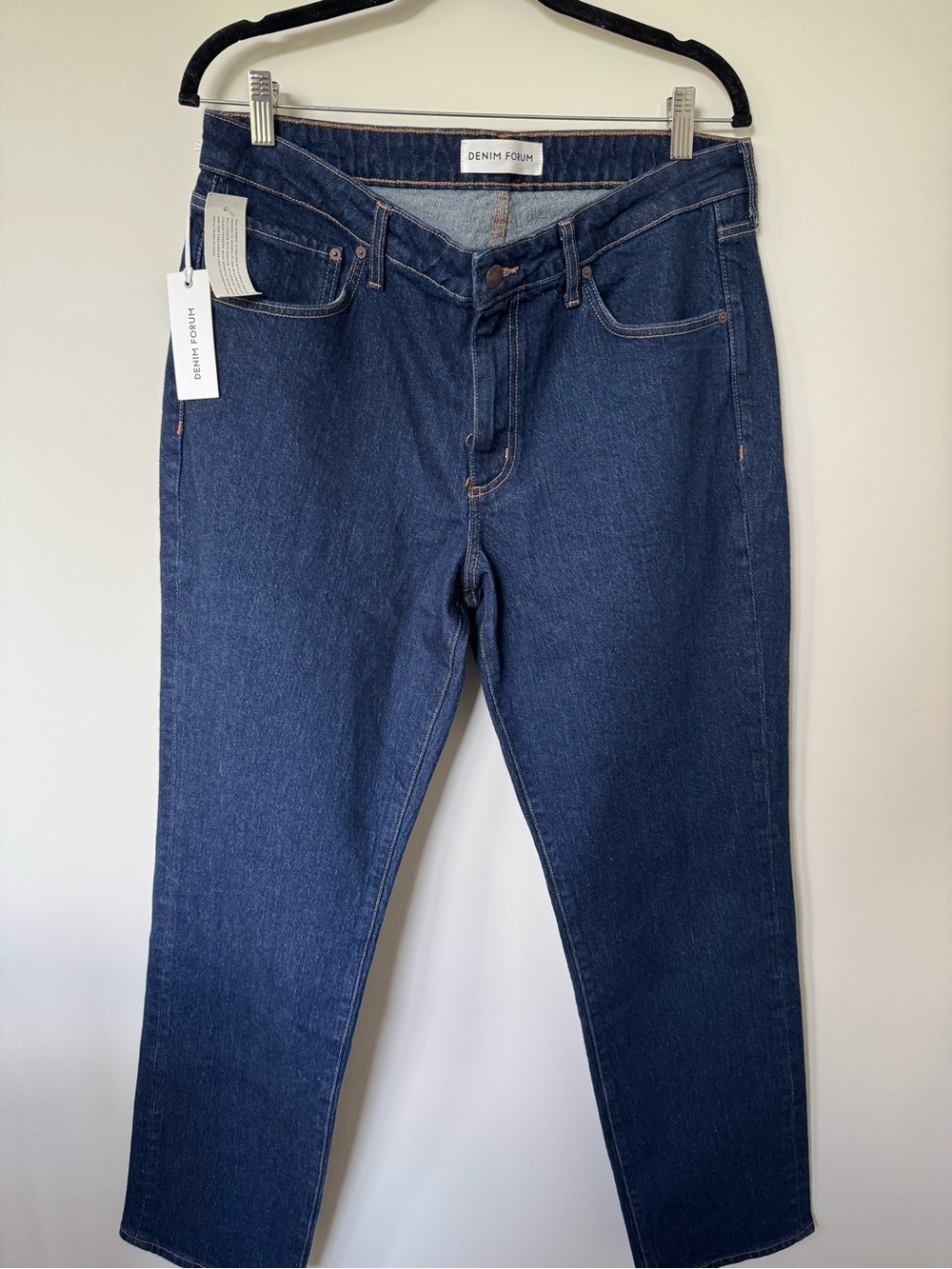 Denim Forum Tilda Curve-Fit Lo-Rise Straight Jeans - Picture 9 of 15